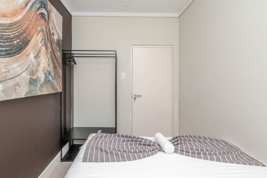3 Bedroom Property for Sale in Sea Point Western Cape